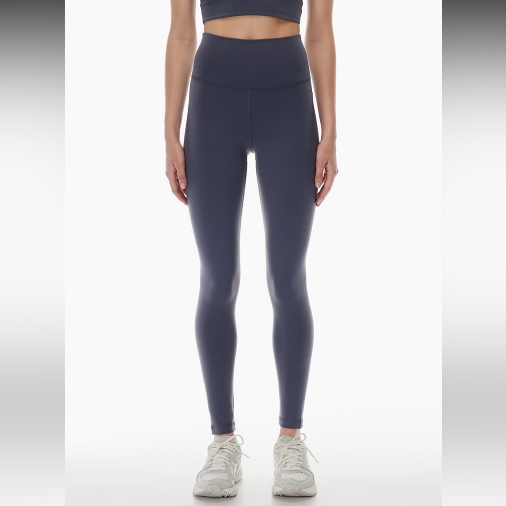 Aritzia TNA leggings